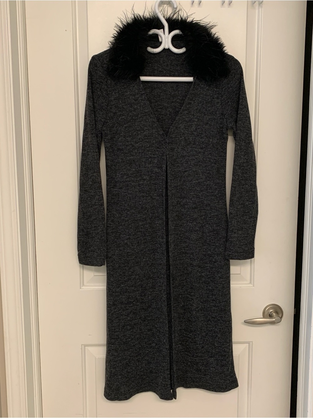 Vintage Suzy Shier Cardigan M Grey Black Fur Collar Button Front Duster Y2K Goth